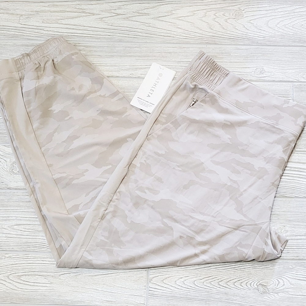 NWT Athleta Brooklyn Textured Jogger Pants Size 24 Beige Camo Yoga Travel Plus